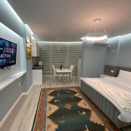 Comfort Apartment In City Center Tirana Bagian luar foto