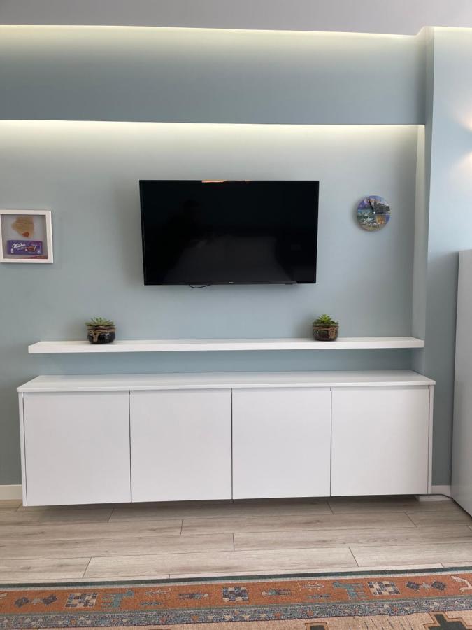 Comfort Apartment In City Center Tirana Bagian luar foto